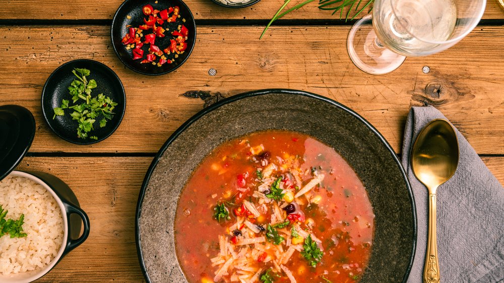 reissuppe mit gekochtem reis